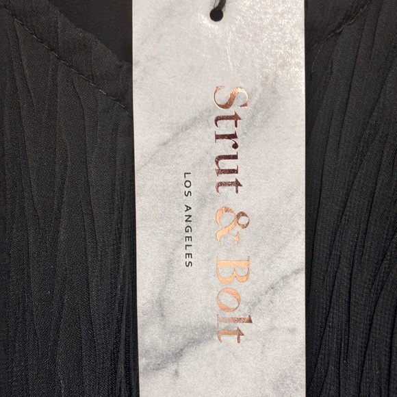 Stylish Black Long Sleeve Blouse - Picture 3 of 7